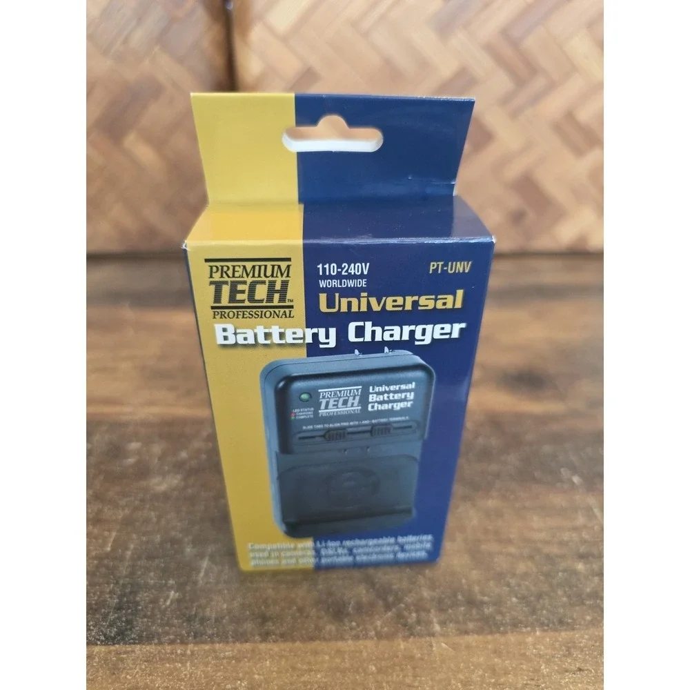 Premium Tech Professional Universal Battery Charger USB Charging Port New in Box